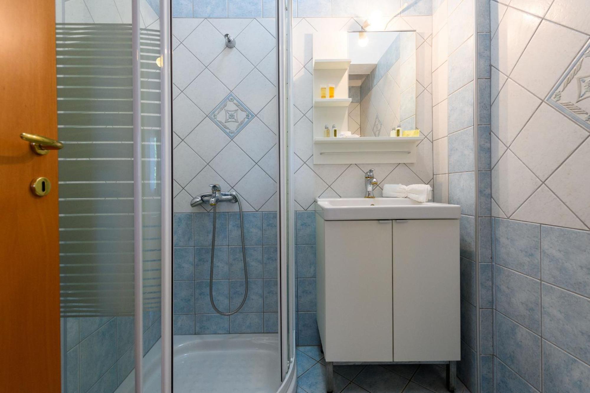 Whitegold Apartments Panagia Panagia  Chambre photo