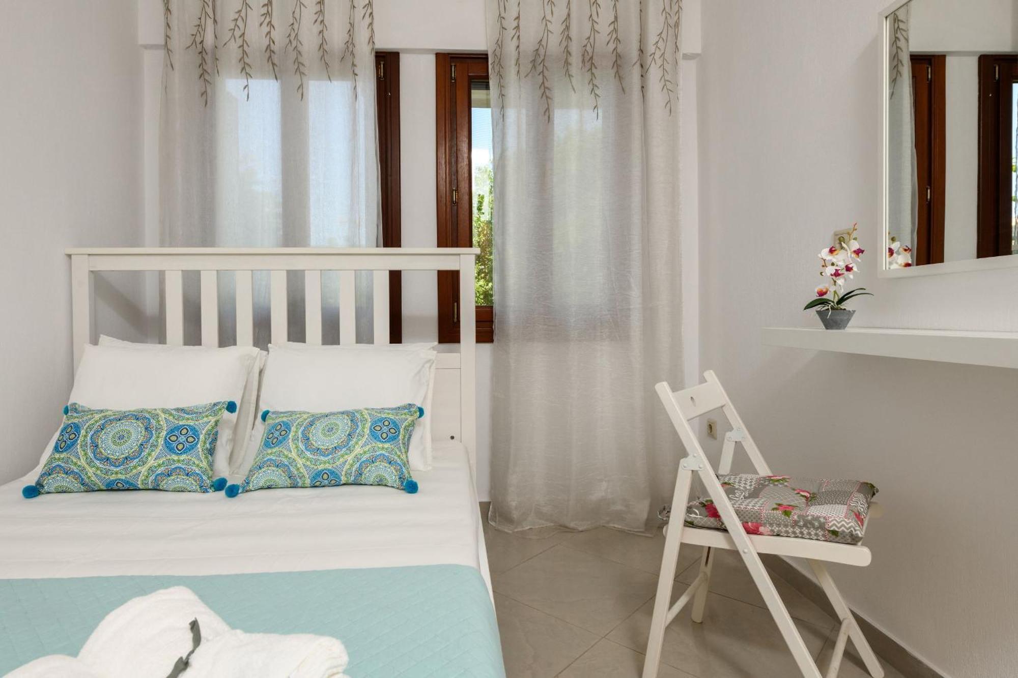 Whitegold Apartments Panagia Panagia  Chambre photo