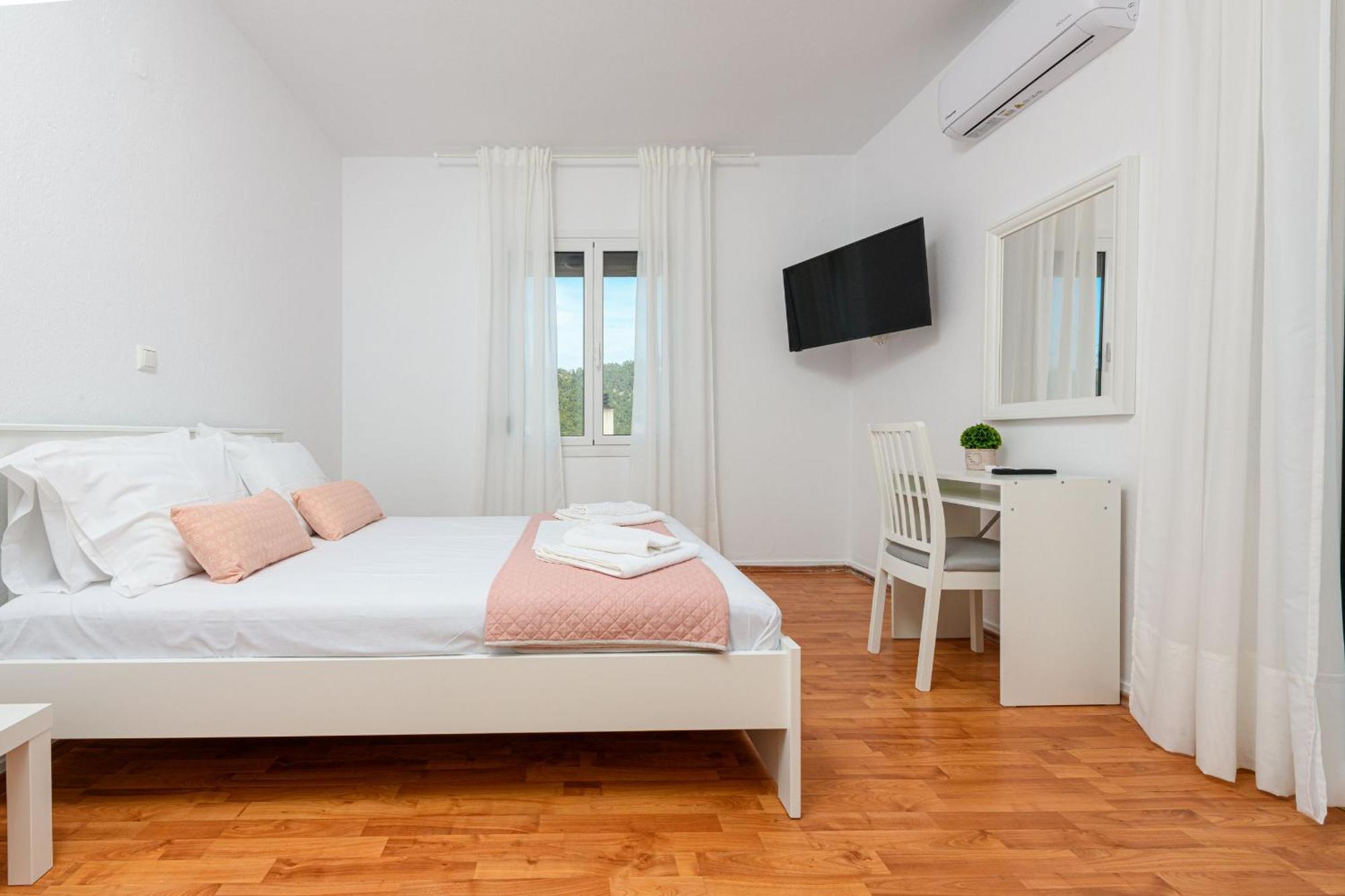 Whitegold Apartments Panagia Panagia  Extérieur photo