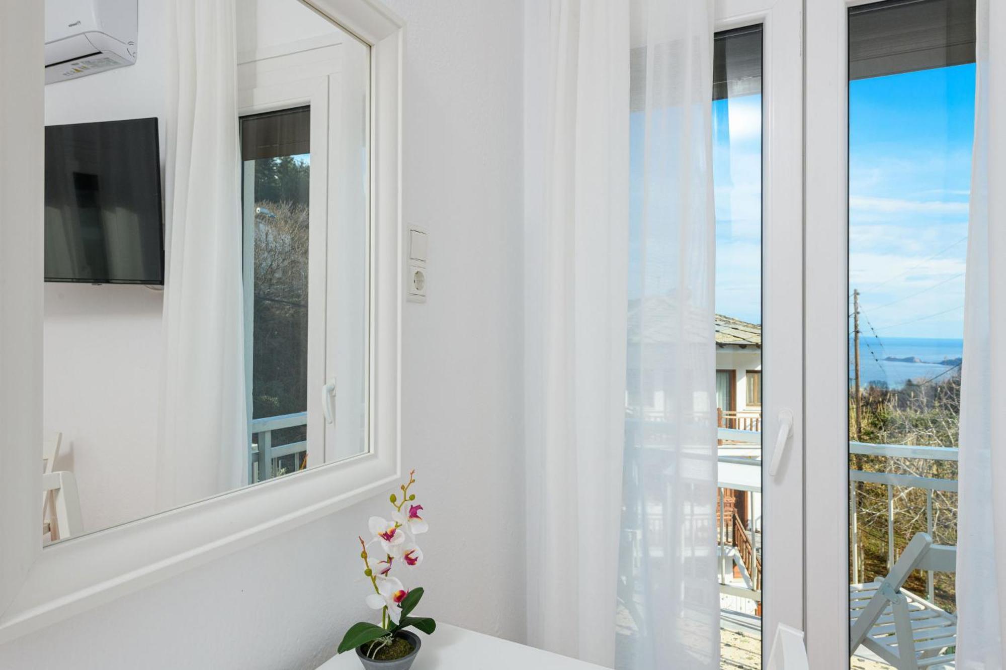 Whitegold Apartments Panagia Panagia  Extérieur photo