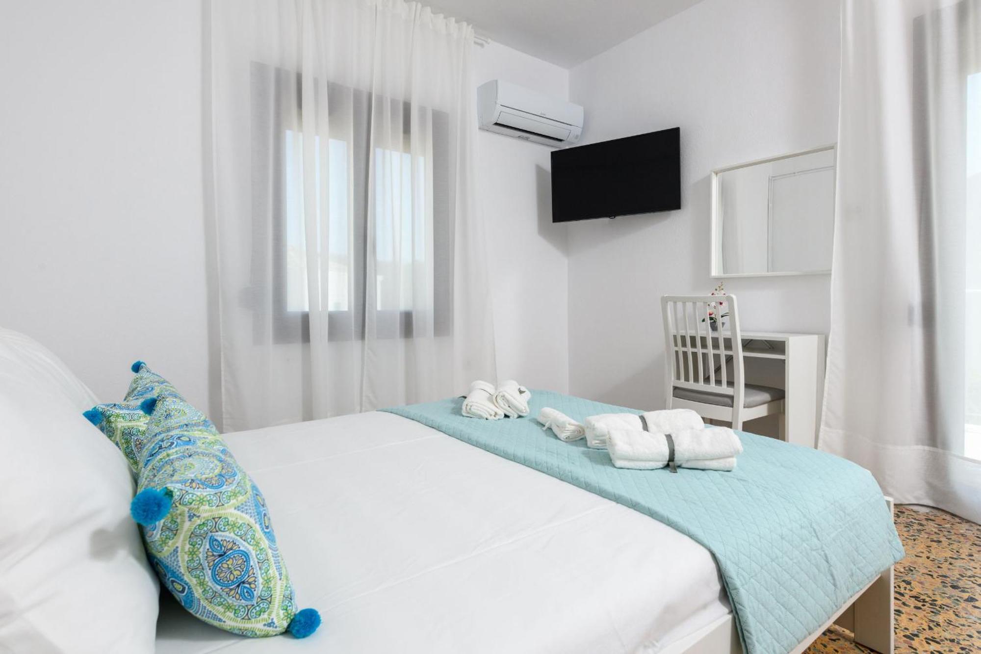 Whitegold Apartments Panagia Panagia  Extérieur photo